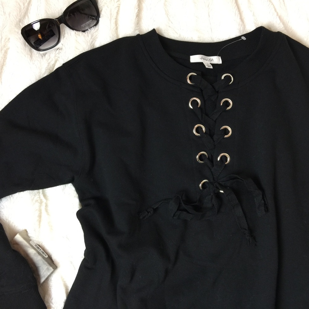 Stylish lace-up v neck sweatshirt, new with tags - Picture 6 of 8